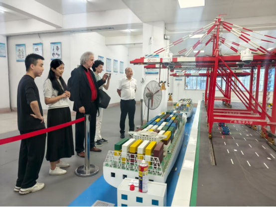 德國漢堡大學(xué)Stefan Vo教授蒞臨我院講學(xué) 共探人工智能理論與算法軟件開發(fā)前沿